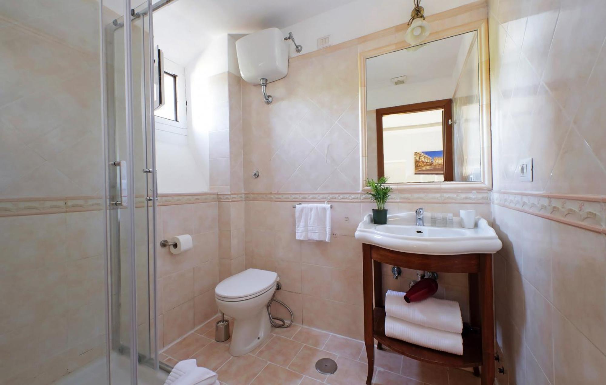 Romulus Rooms Екстер'єр фото